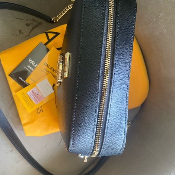 Valentino by Mario Valentino crossbody - Picture 12 of 14